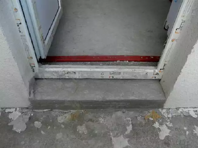 перепад порога и балконной плиты